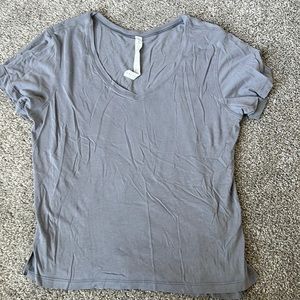 Lululemon Grey V Neck Tee - 6